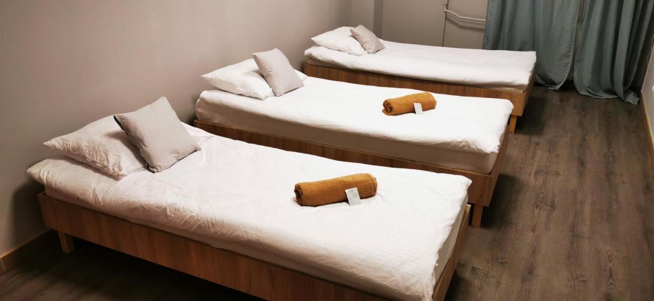 Hostel Powstaniec Wola - Private Rooms Варшава Экстерьер фото