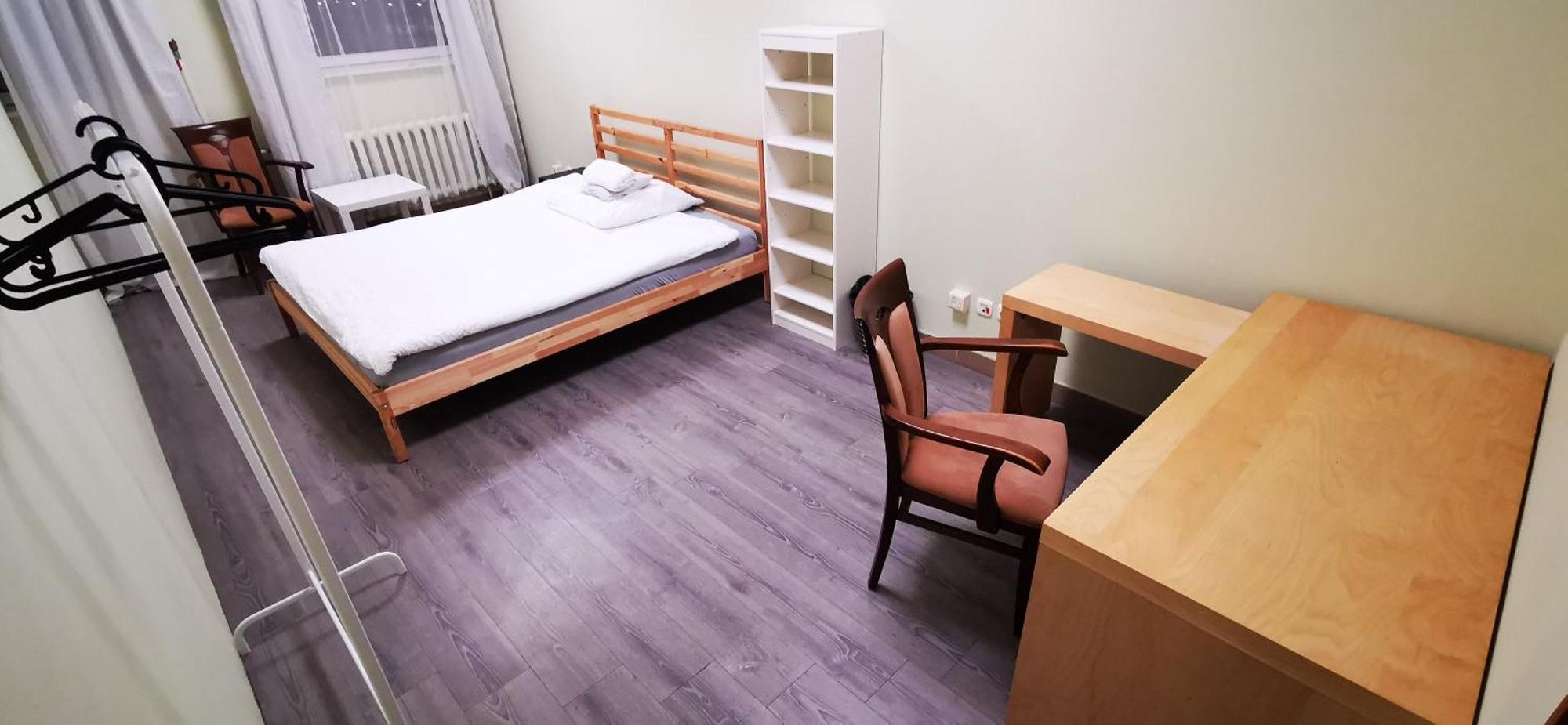 Hostel Powstaniec Wola - Private Rooms Варшава Экстерьер фото