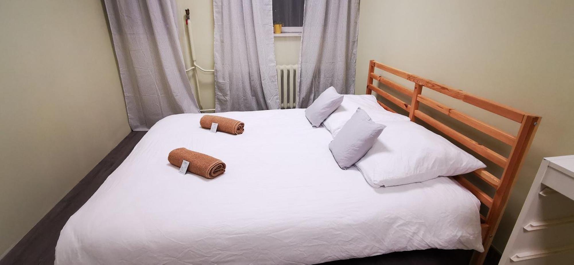 Hostel Powstaniec Wola - Private Rooms Варшава Экстерьер фото